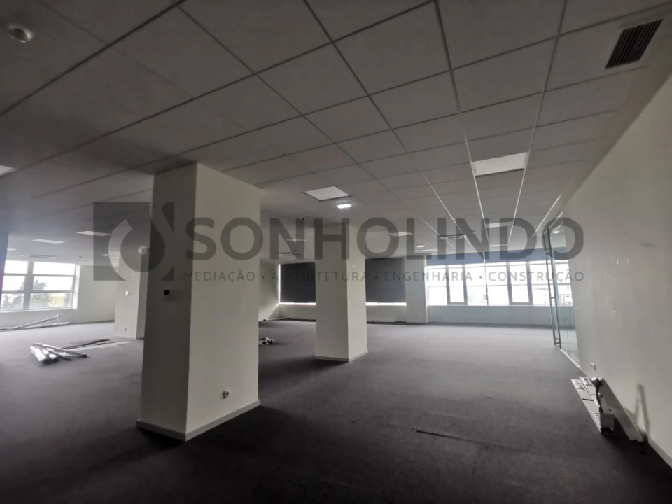 Escritório para Arrendamento em Cidade da Maia Foto 6