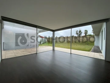 Moradia T3 para Venda em Ermesinde