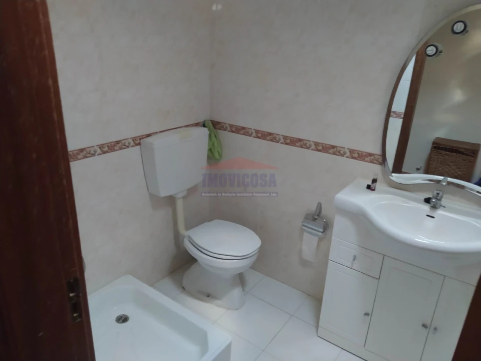 Moradia T5 para Venda em Bencatel Foto 16