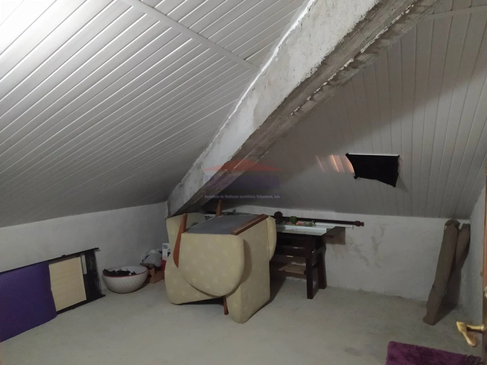 Moradia T5 para Venda em Bencatel Foto 18