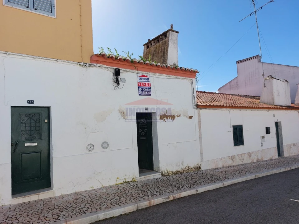 Moradia T1 para Venda em Ciladas Foto 1