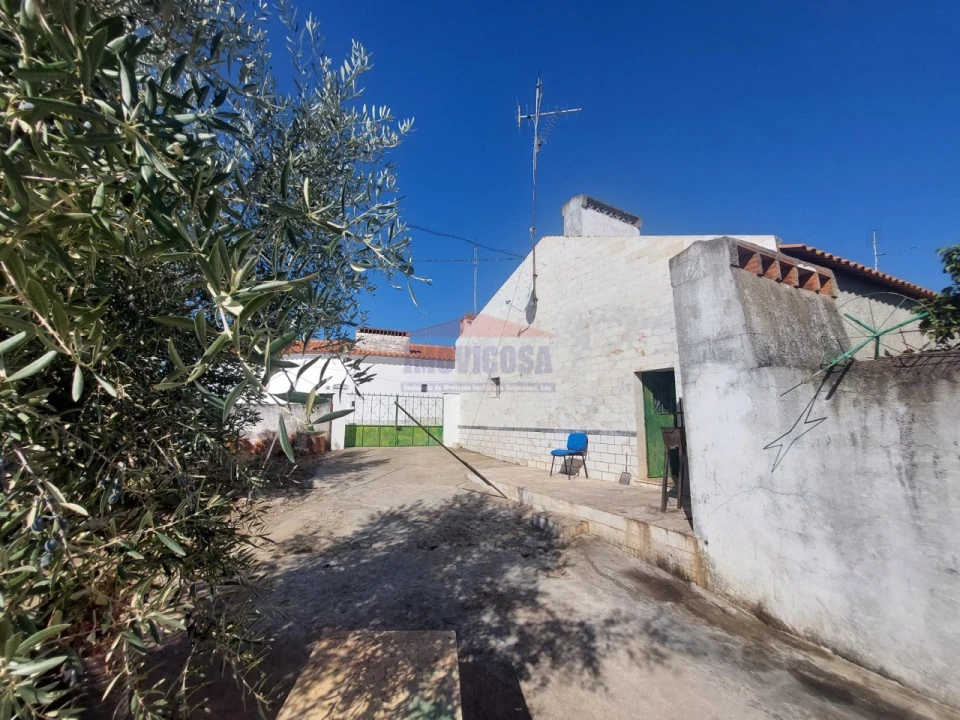 Moradia T2 para Venda em Ciladas Foto 5