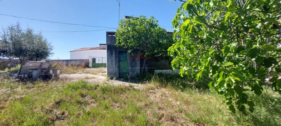 Moradia T2 para Venda em Ciladas Foto 6