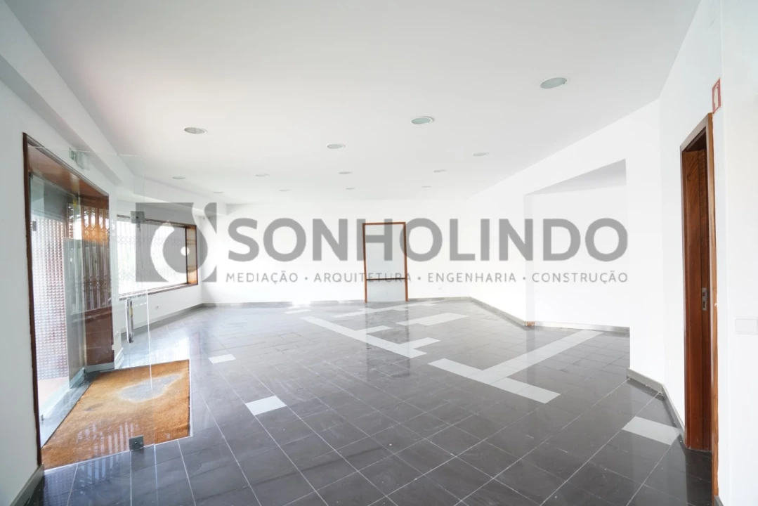 Escritório para Arrendamento em Vila Nova da Telha Foto 1