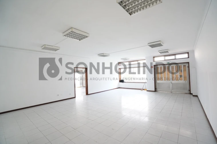 Escritório para Arrendamento em Vila Nova da Telha Foto 6