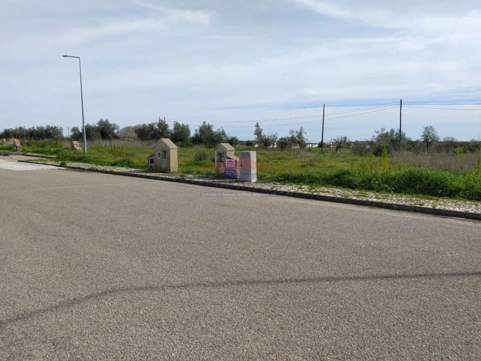 Terreno para Venda em Bencatel Foto 4