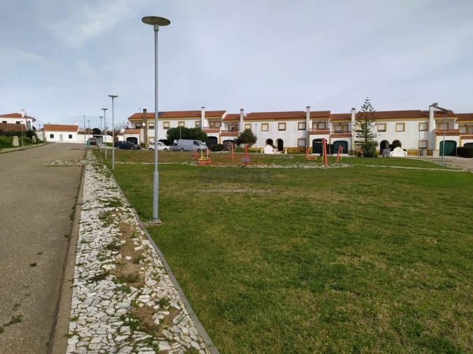 Terreno para Venda em Bencatel Foto 2