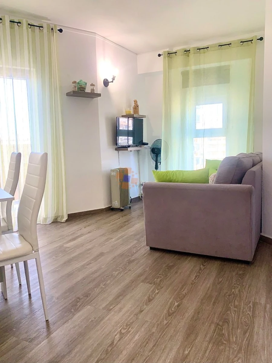 Apartamento T1 para Arrendamento férias em Armação de Pera Foto 1