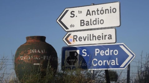 Moradia T2 para Arrendamento férias em Corval