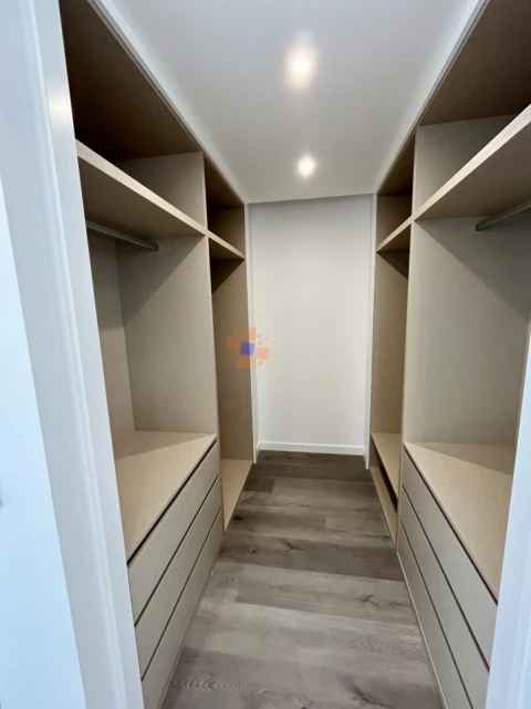 Moradia T4 para Venda em Corroios