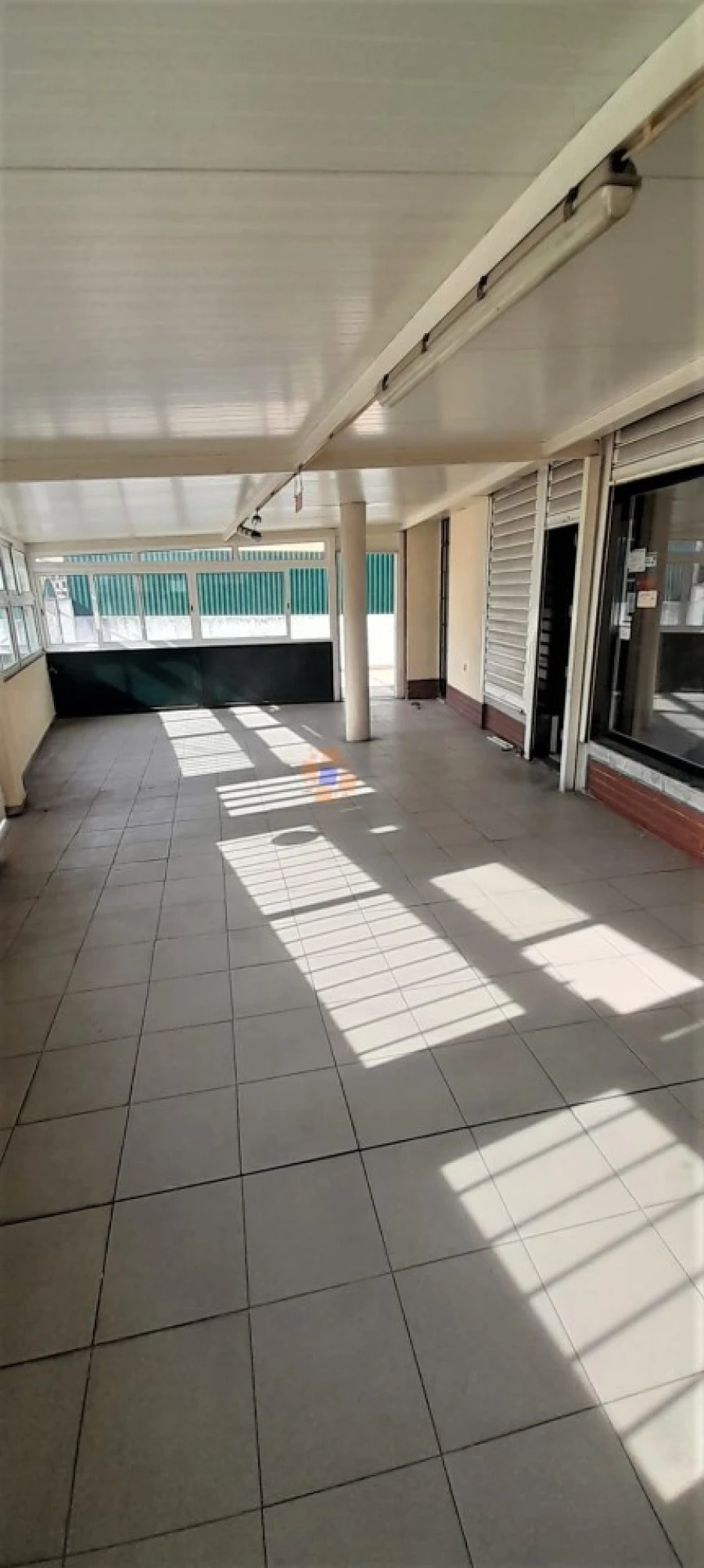 Negócio para Venda em Charneca de Caparica e Sobreda Foto 2