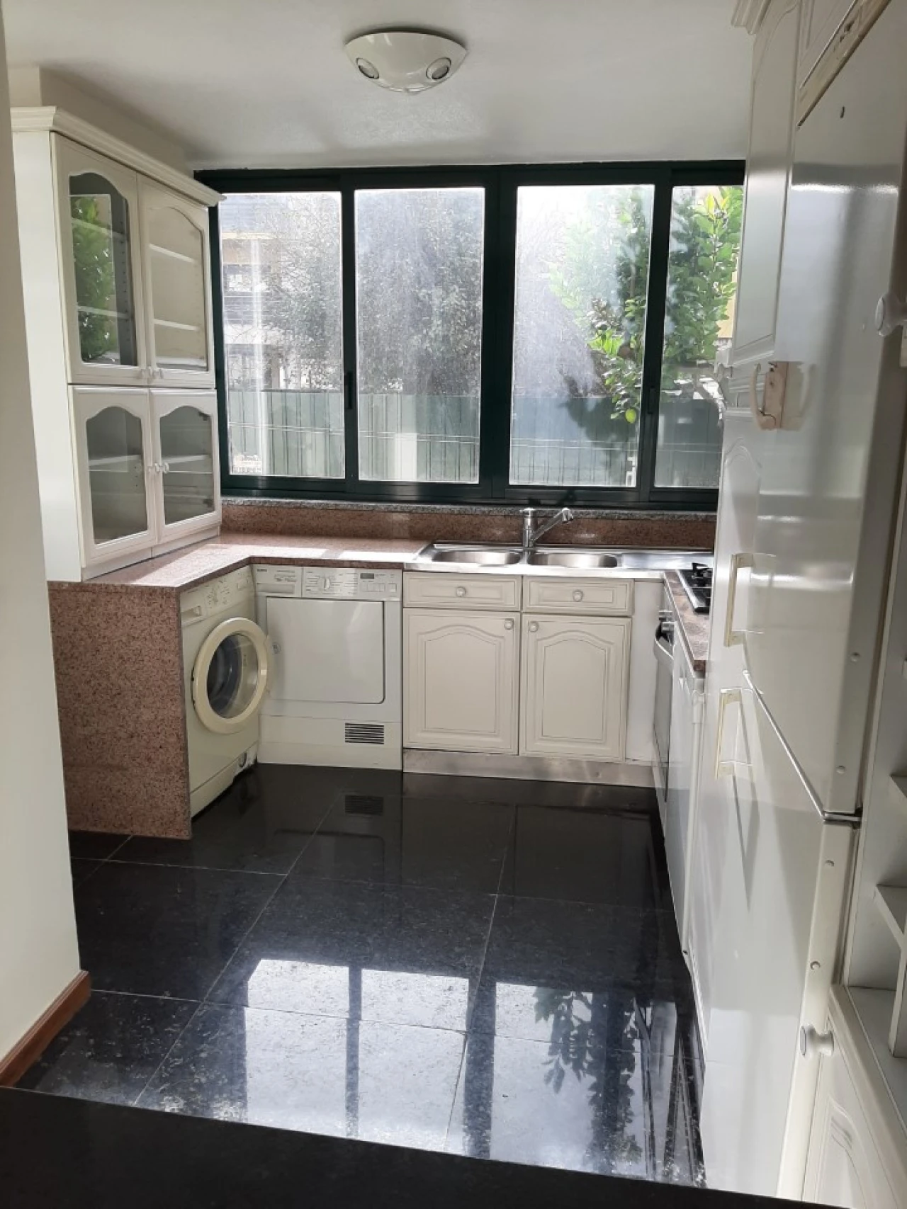 Prédio para Venda em Oeiras e São Julião da Barra, Paço de Arcos e Caxias Foto 4