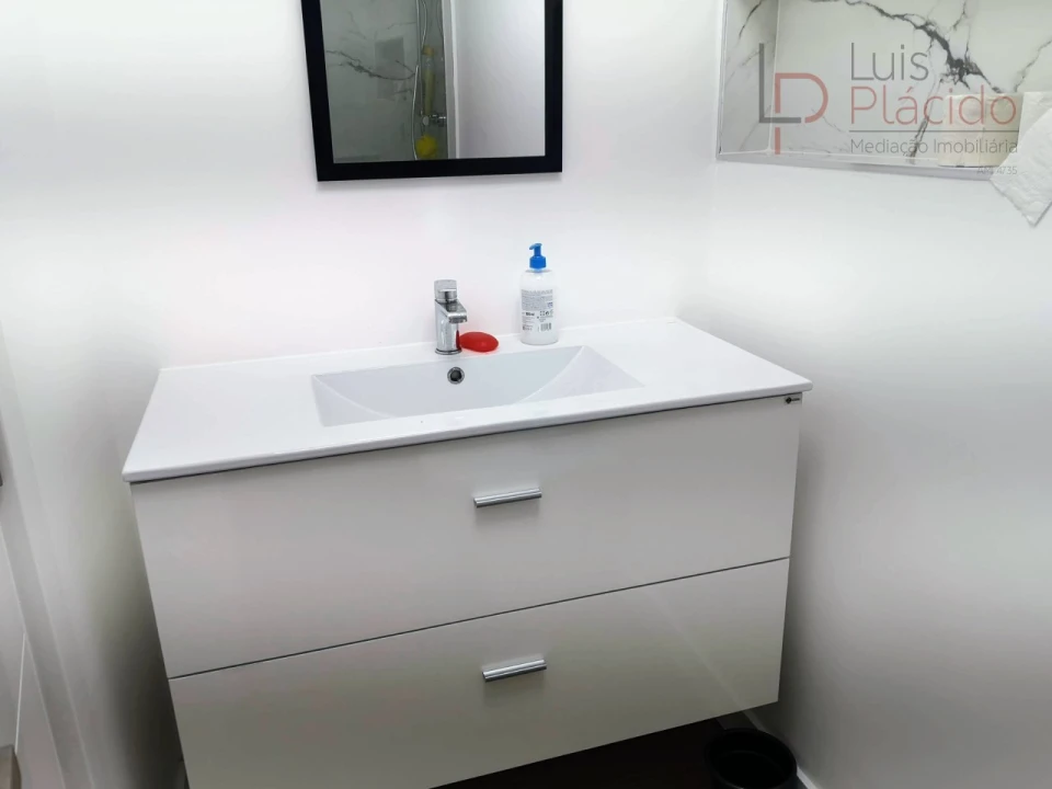 Moradia T2 para Venda em Sines Foto 8