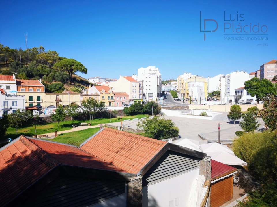 Apartamento T3 para Venda em Santiago do Cacém, Santa Cruz e São Bartolomeu da Serra Foto 1