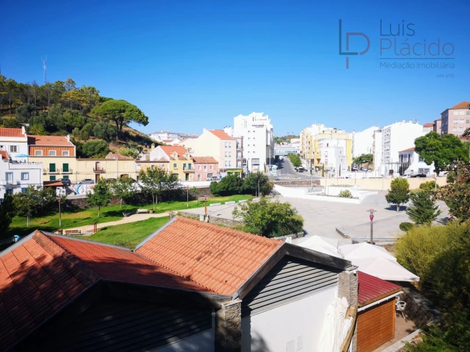 Apartamento T3 para Venda em Santiago do Cacém, Santa Cruz e São Bartolomeu da Serra Foto 1