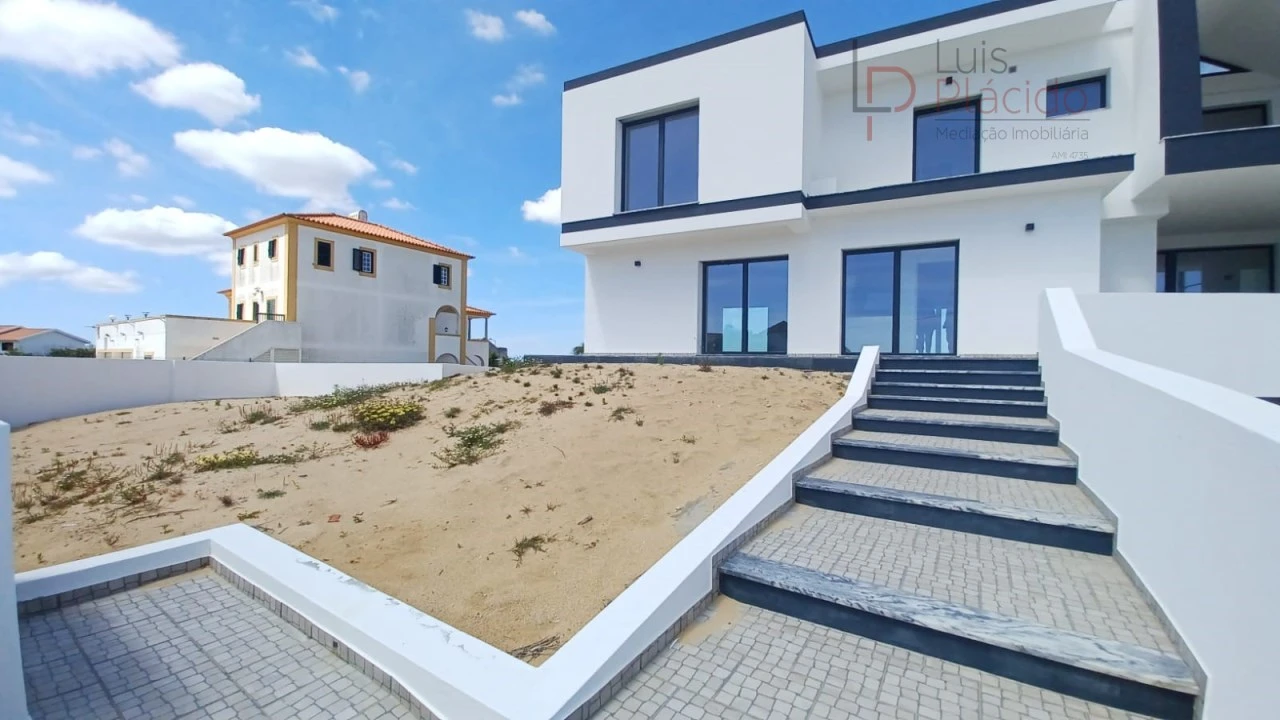 Moradia T4 para Venda em Santiago do Cacém, Santa Cruz e São Bartolomeu da Serra Foto 6