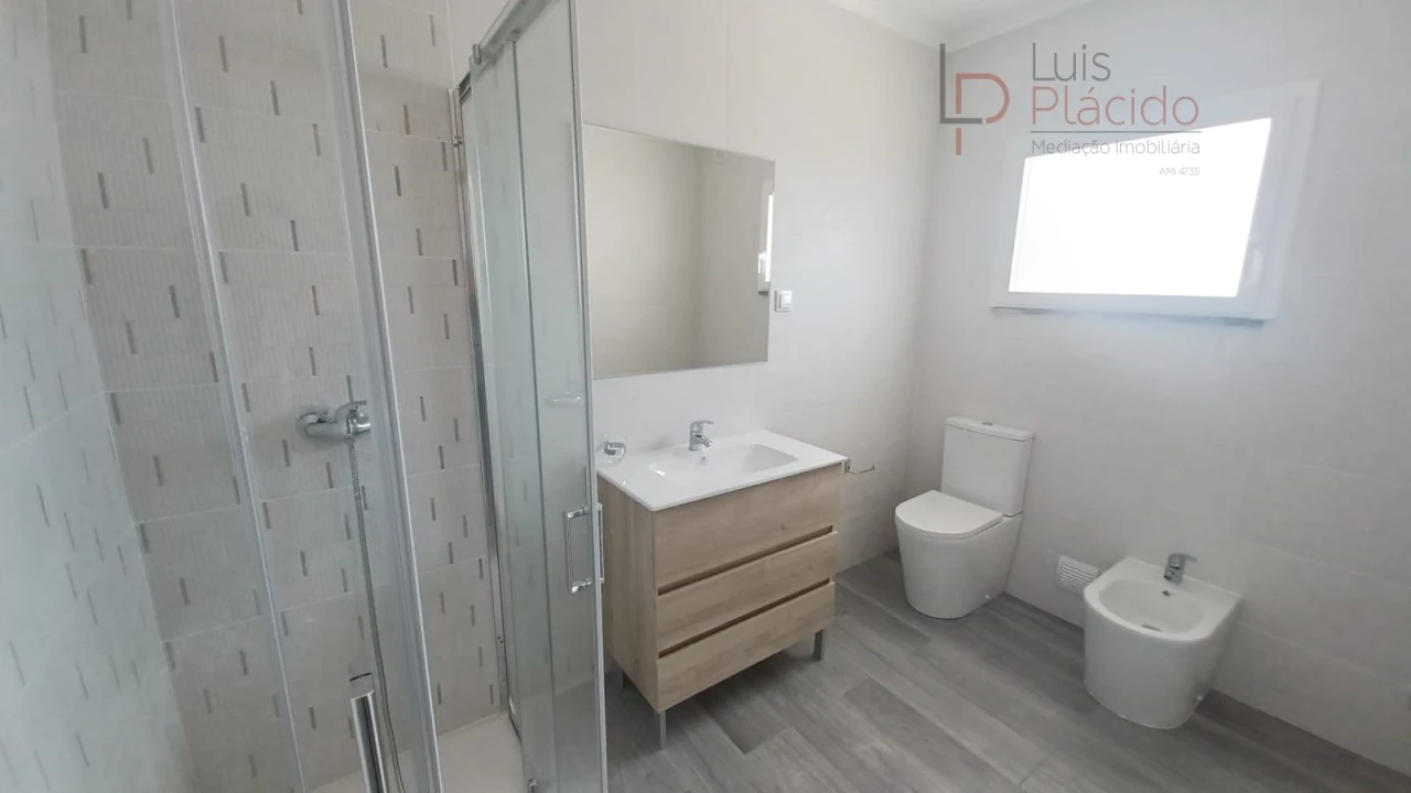 Moradia T4 para Venda em Santiago do Cacém, Santa Cruz e São Bartolomeu da Serra Foto 15