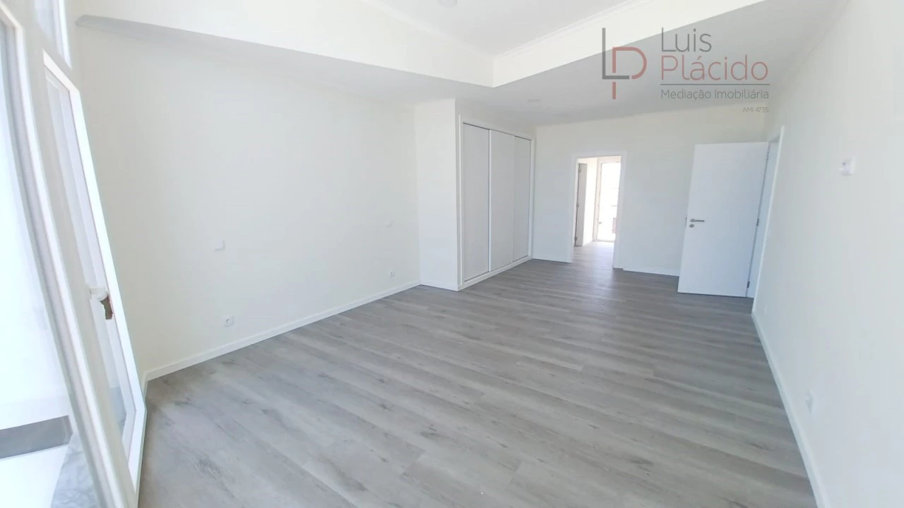 Moradia T4 para Venda em Santiago do Cacém, Santa Cruz e São Bartolomeu da Serra Foto 17