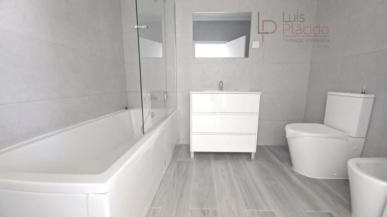 Moradia T4 para Venda em Santiago do Cacém, Santa Cruz e São Bartolomeu da Serra Foto 25