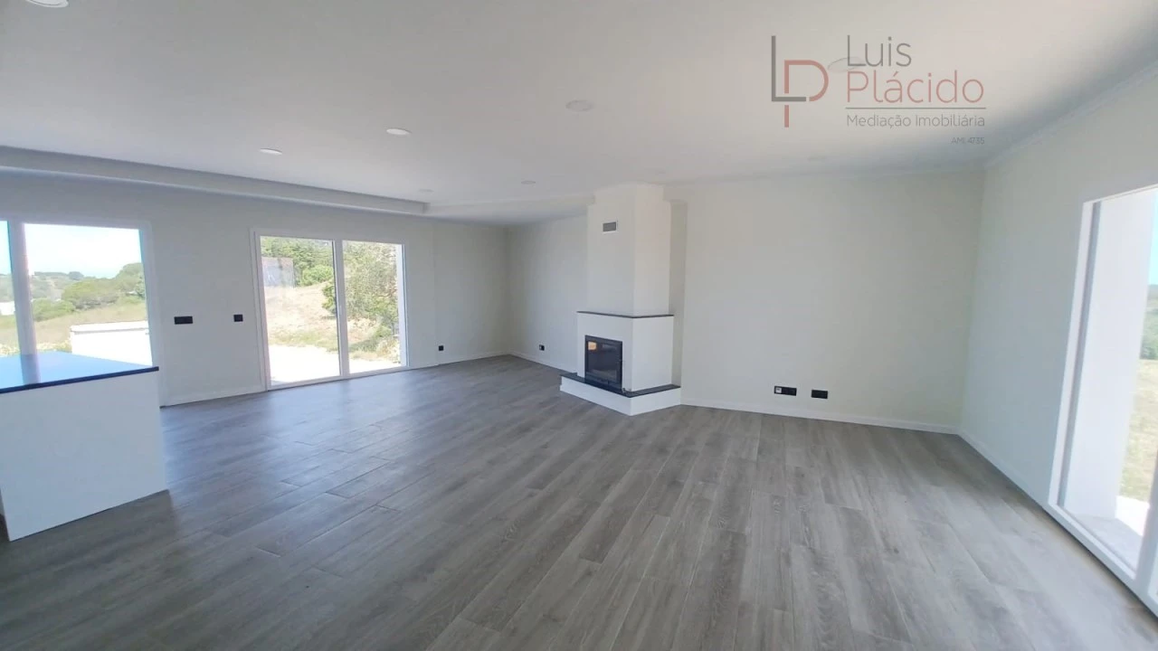 Moradia T4 para Venda em Santiago do Cacém, Santa Cruz e São Bartolomeu da Serra Foto 35