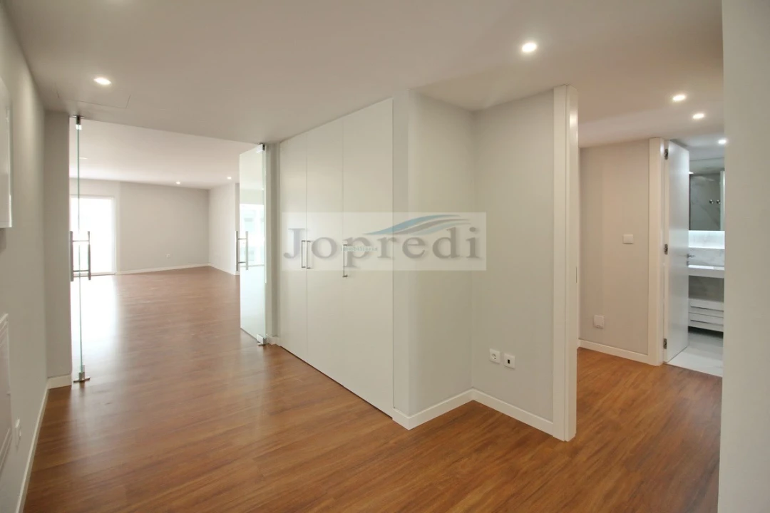 Apartamento T3 para Venda em Carcavelos e Parede Foto 4