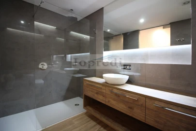 Apartamento T3 para Venda em Carcavelos e Parede