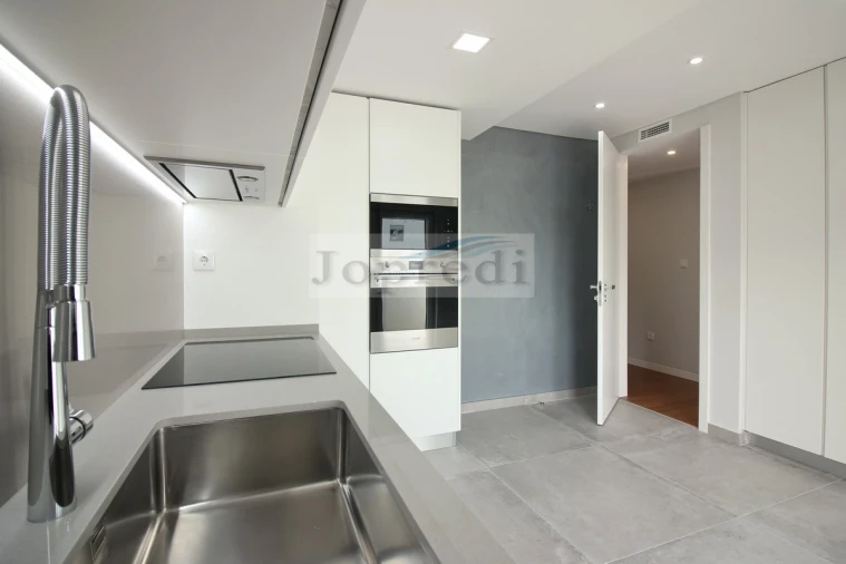 Apartamento T3 para Venda em Carcavelos e Parede Foto 6