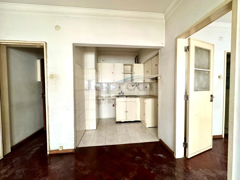 Apartamento T1 para Venda em Santo António Foto 11