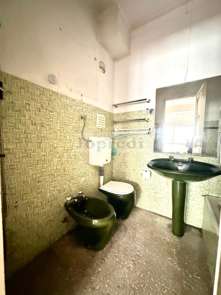 Apartamento T1 para Venda em Santo António Foto 16