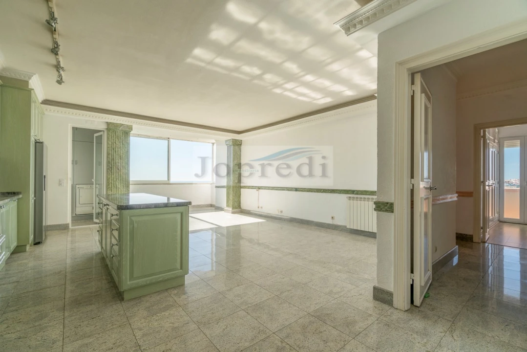 Apartamento T3 para Venda em Oeiras e São Julião da Barra, Paço de Arcos e Caxias Foto 2