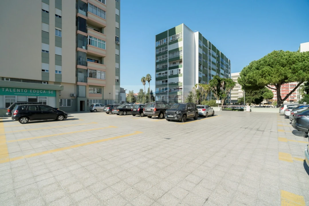 Apartamento T3 para Venda em Oeiras e São Julião da Barra, Paço de Arcos e Caxias Foto 31