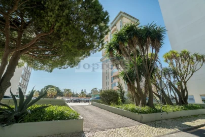 Apartamento T3 para Venda em Oeiras e São Julião da Barra, Paço de Arcos e Caxias