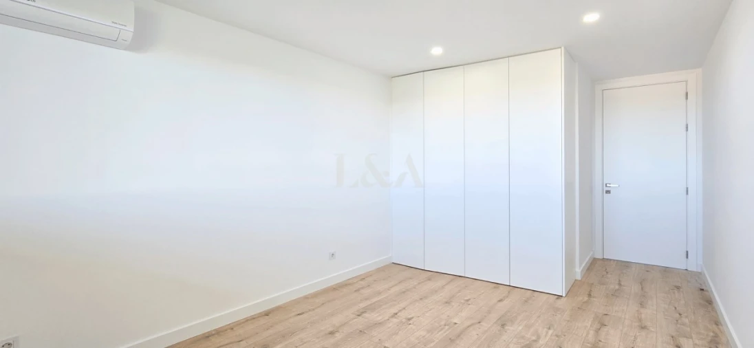 Apartamento T2 para Venda em Tavira (Santa Maria e Santiago) Foto 16