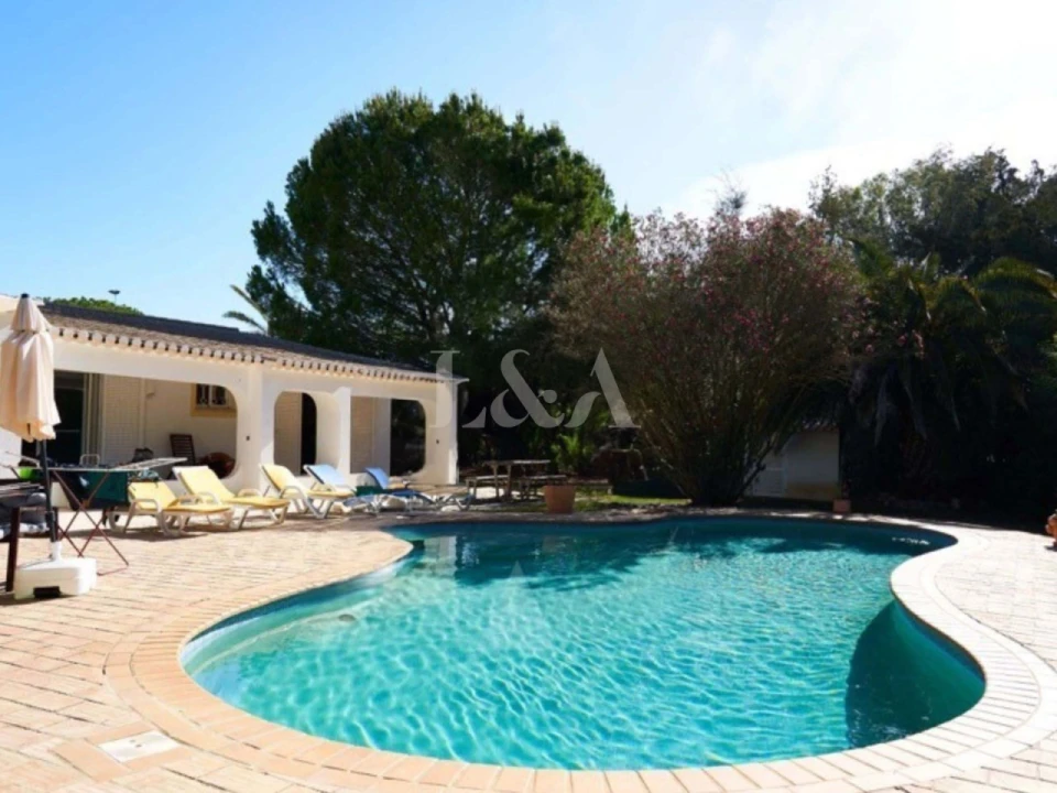 Moradia T5 para Venda em Alvor Foto 1
