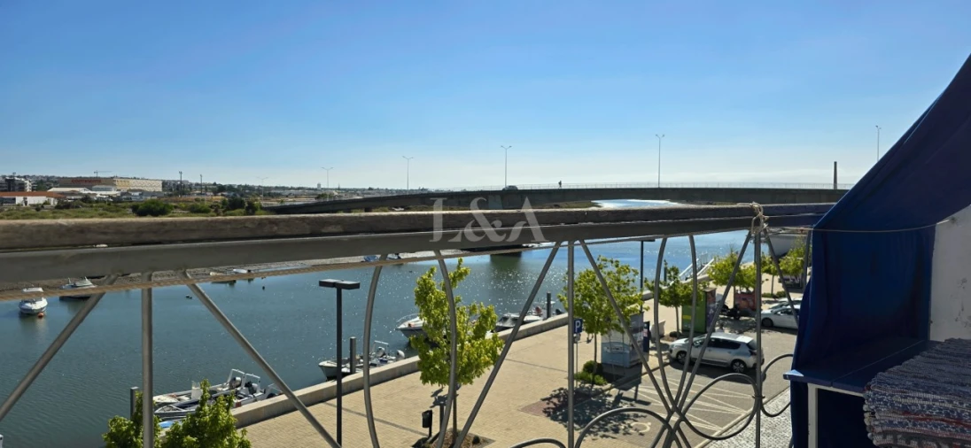 Moradia T3 para Venda em Tavira (Santa Maria e Santiago) Foto 3