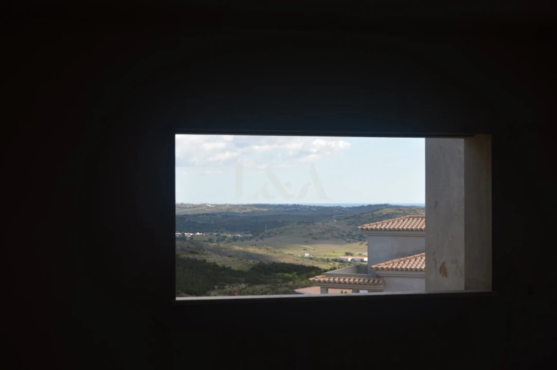 Terreno P/ Prédio para Venda em Budens Foto 6