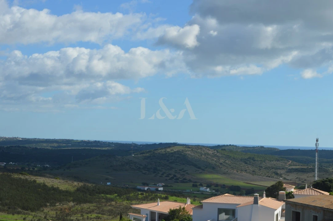 Terreno P/ Prédio para Venda em Budens Foto 8