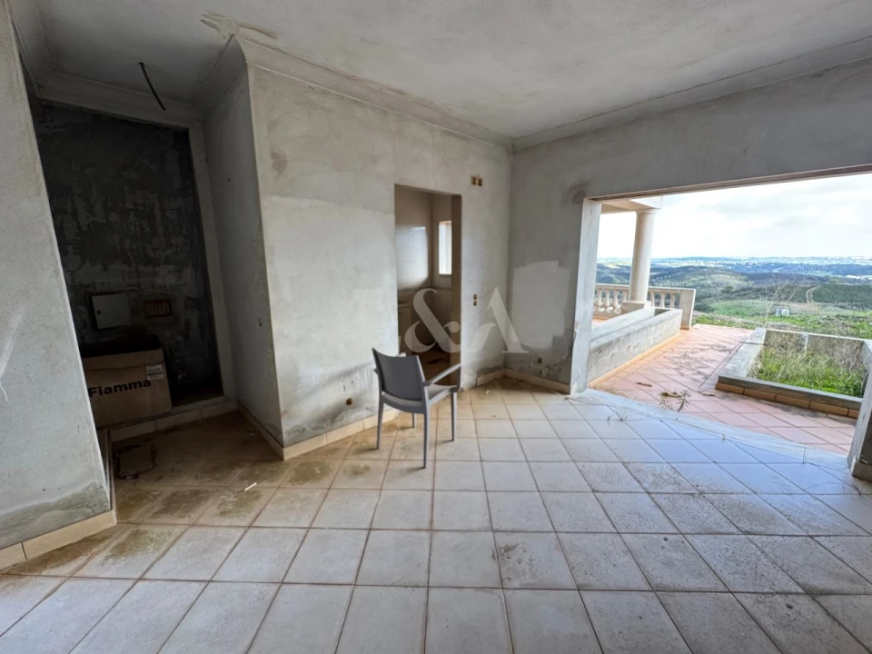 Terreno P/ Prédio para Venda em Budens Foto 15