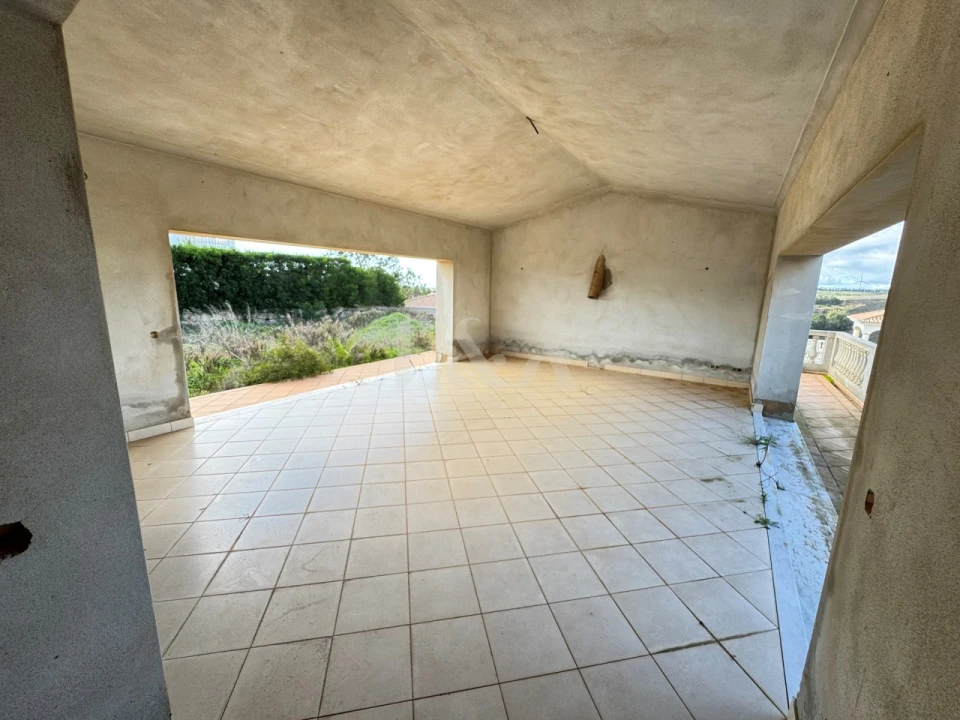 Terreno P/ Prédio para Venda em Budens Foto 16