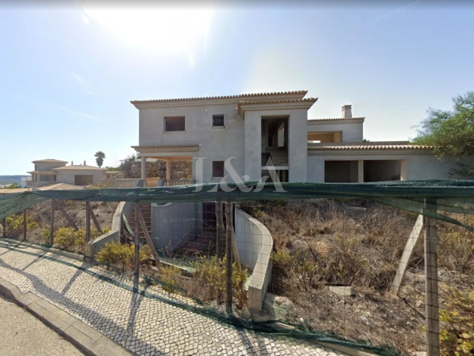 Terreno P/ Prédio para Venda em Budens Foto 1