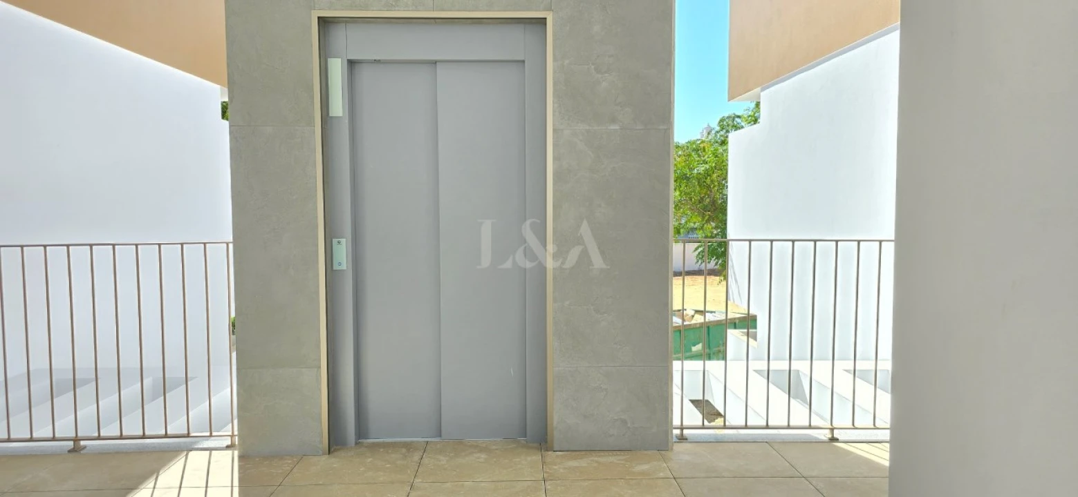 Apartamento T2 para Venda em Conceição e Cabanas de Tavira Foto 12