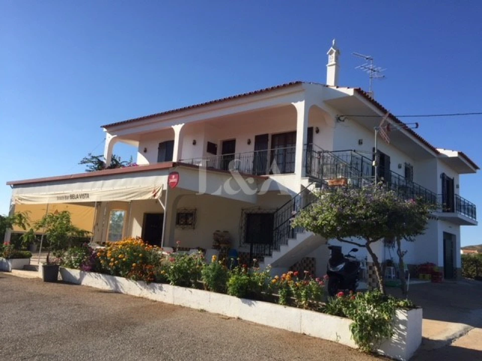 Moradia T3 para Venda em Tavira (Santa Maria e Santiago) Foto 1