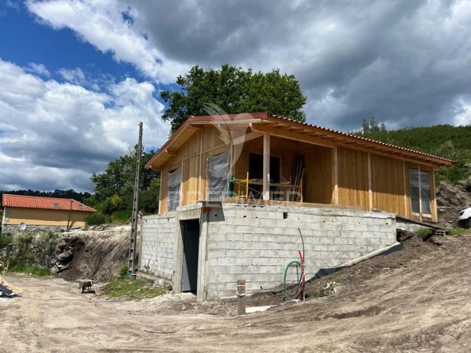 Moradia T2 para Venda em Serzedelo Foto 7