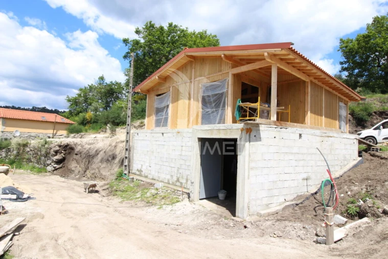 Moradia T2 para Venda em Serzedelo