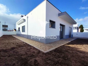 Moradia T3 para Venda em Fernao Ferro