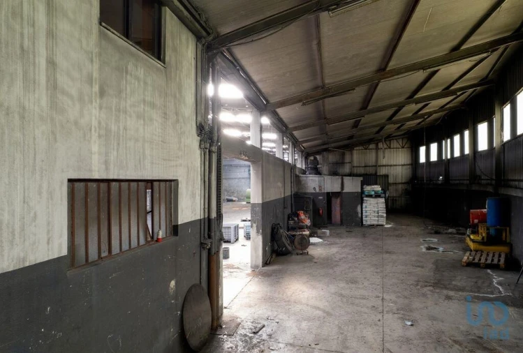 Armazém para Arrendamento em Nogueira do Cravo e Pindelo Foto 6