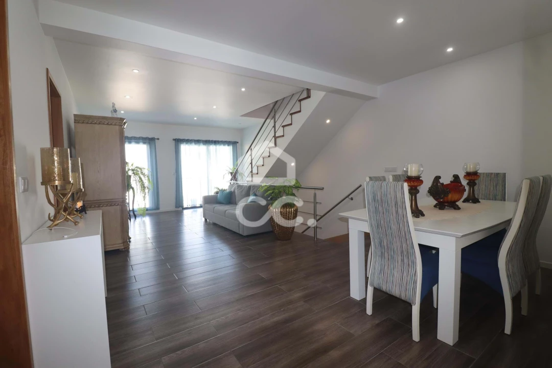 Apartamento T2 para Venda em Cabouco Foto 8