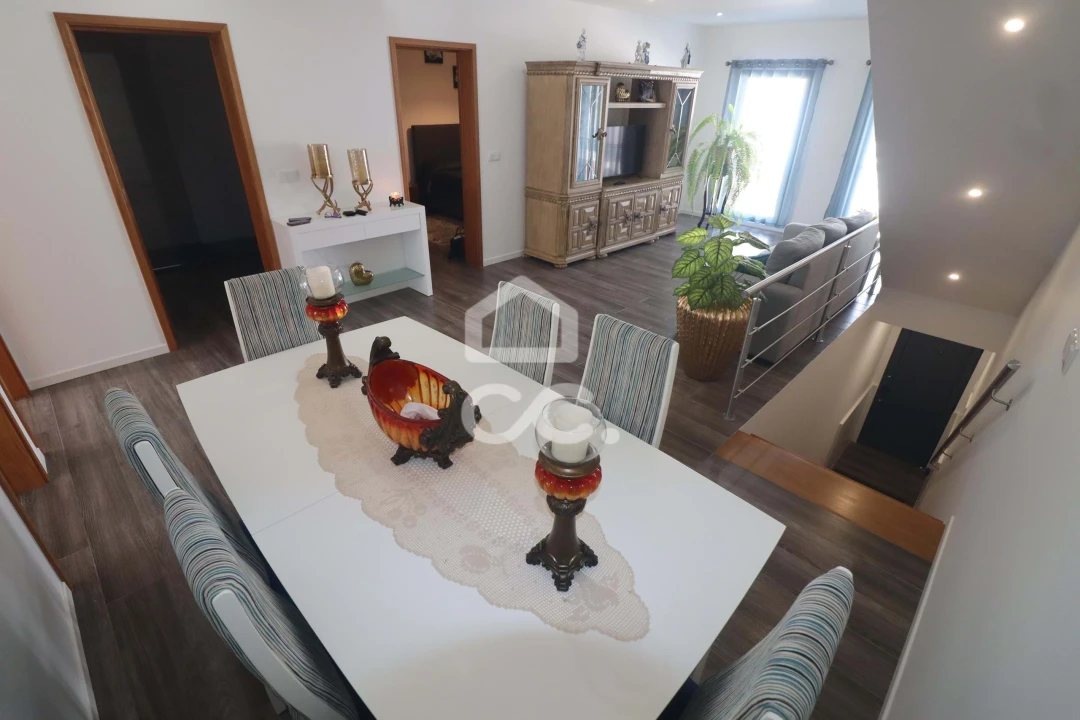 Apartamento T2 para Venda em Cabouco Foto 7