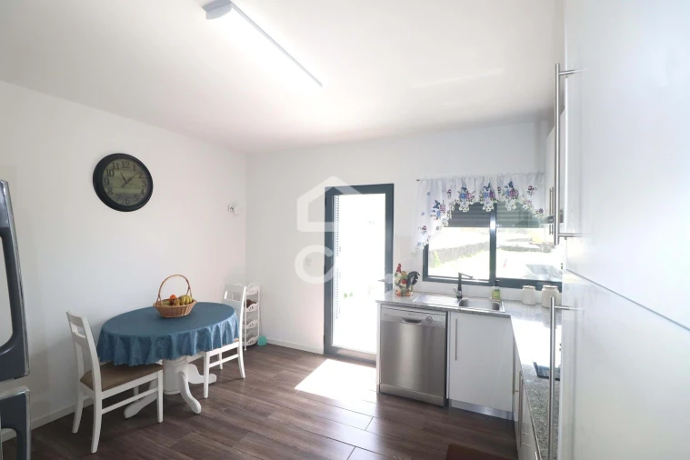 Apartamento T2 para Venda em Cabouco Foto 3
