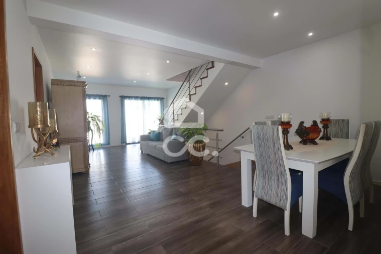 Apartamento T2 para Venda em Cabouco Foto 8